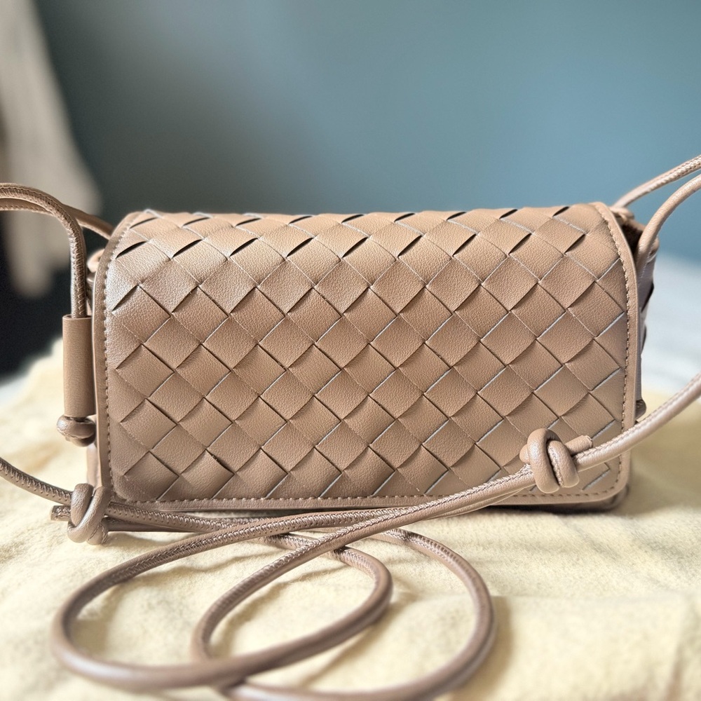 YNS Generic Woven Crossbody Bag in Light Beige
